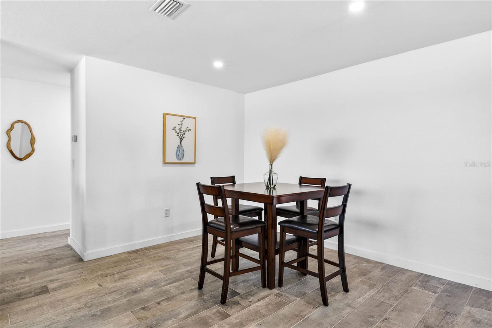 Image 17 of 87 For 5448 Leeward Lane