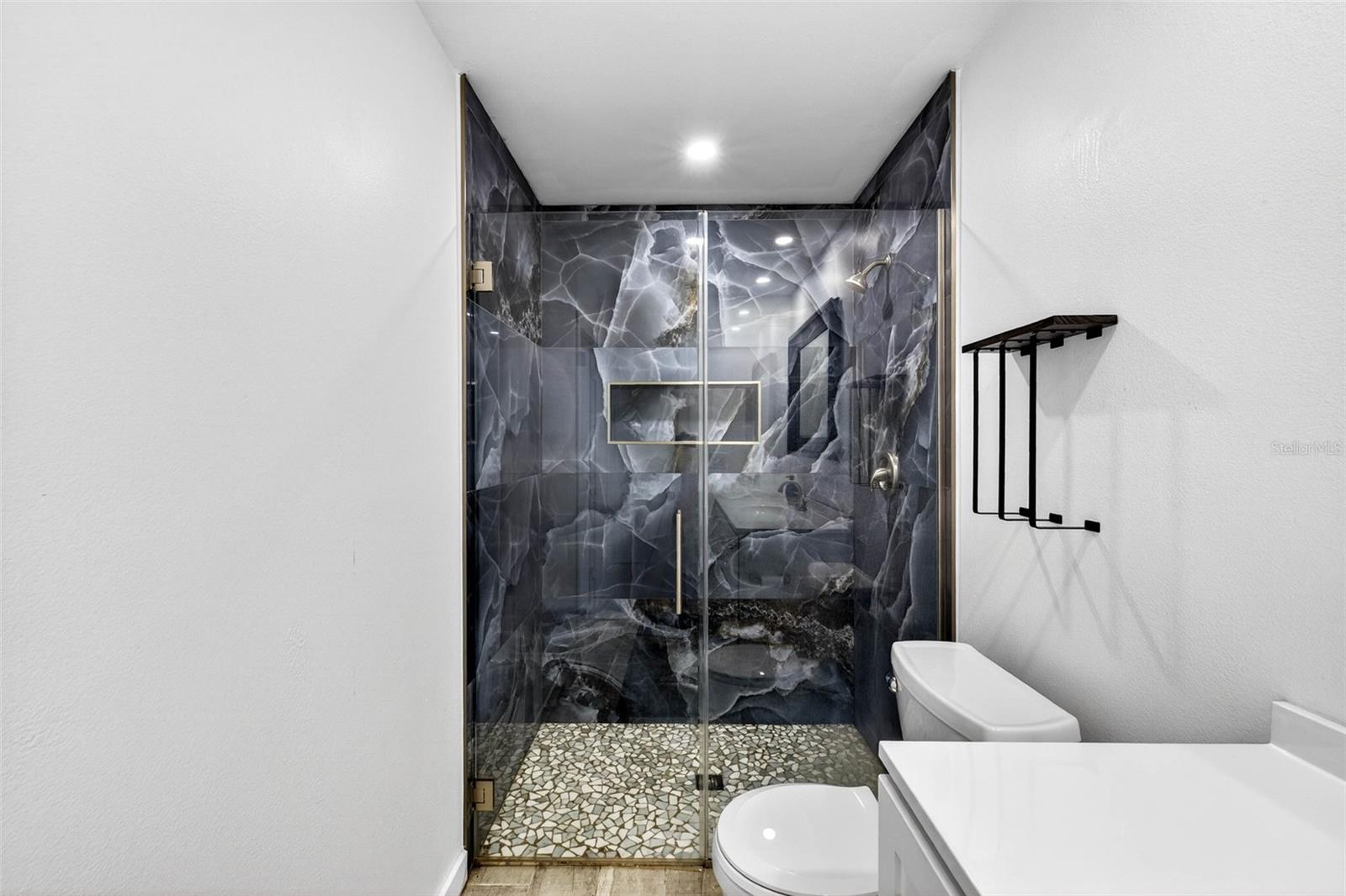 Image 25 of 87 For 5448 Leeward Lane