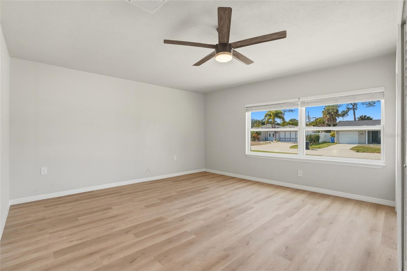 Image 12 of 34 For 4511 Helena Street Ne