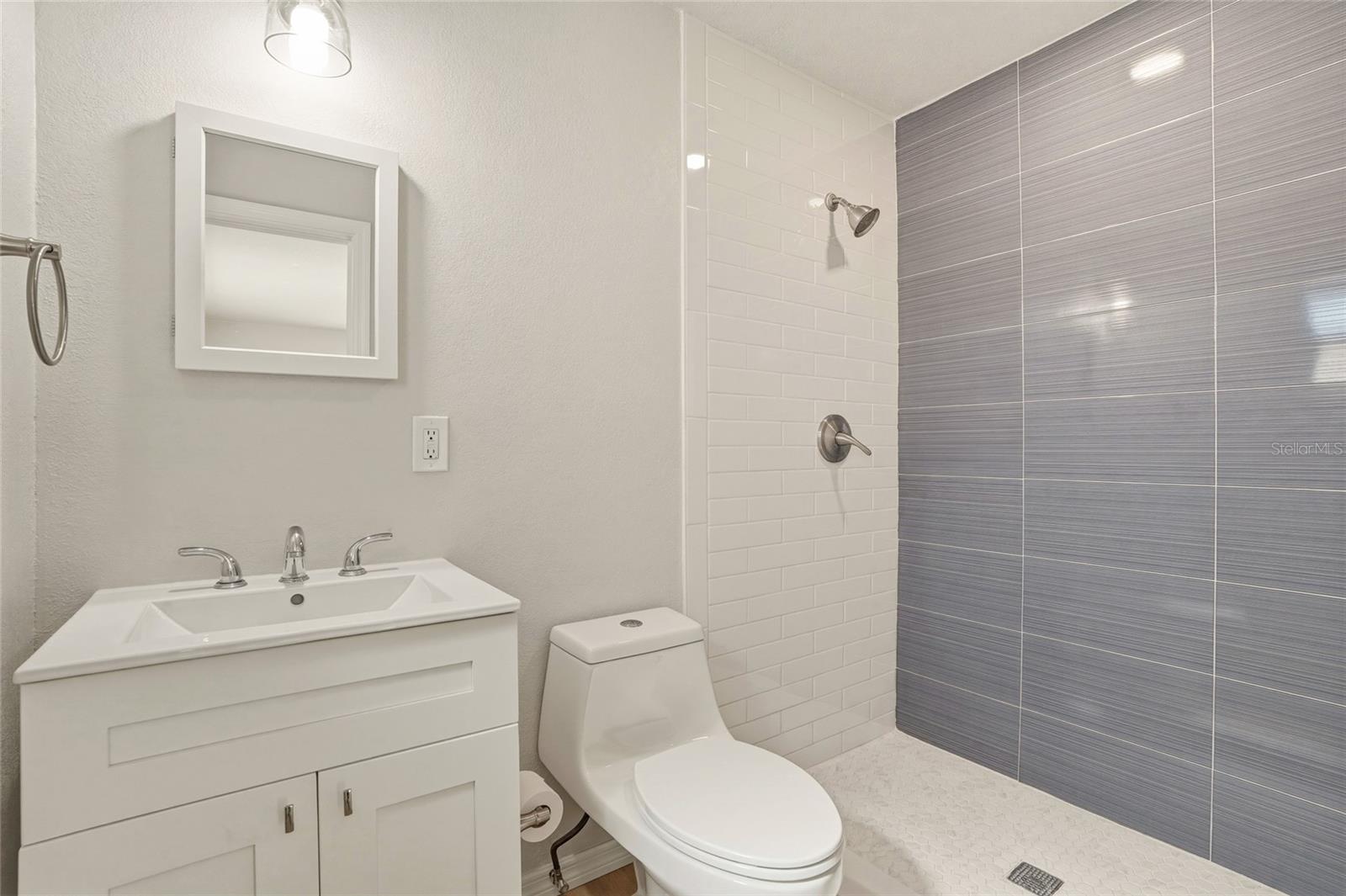 Image 19 of 34 For 4511 Helena Street Ne