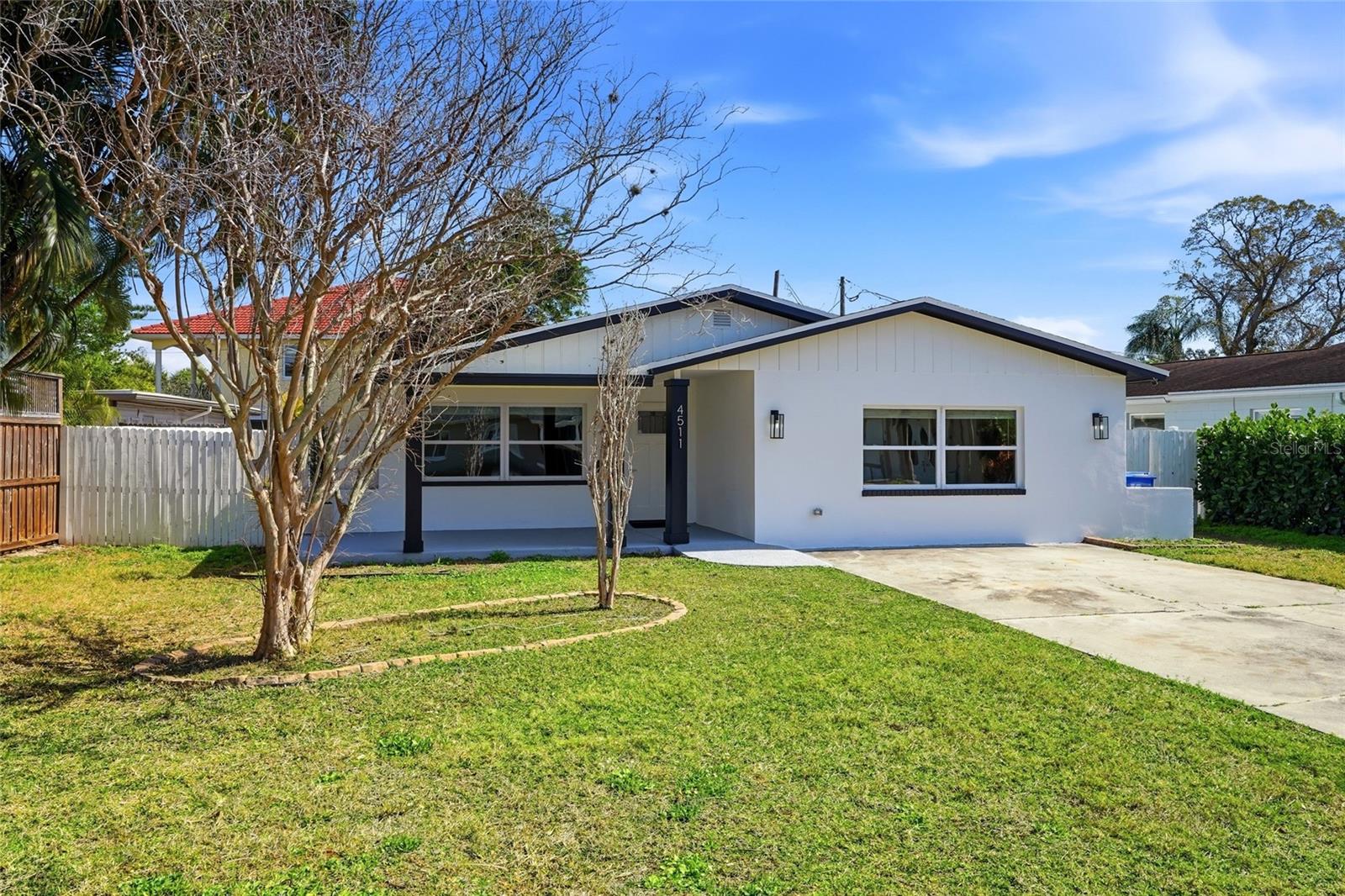 Image 26 of 34 For 4511 Helena Street Ne