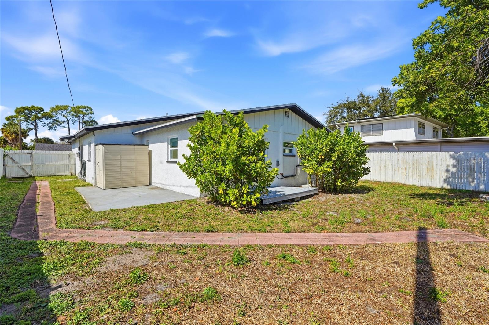 Image 27 of 34 For 4511 Helena Street Ne