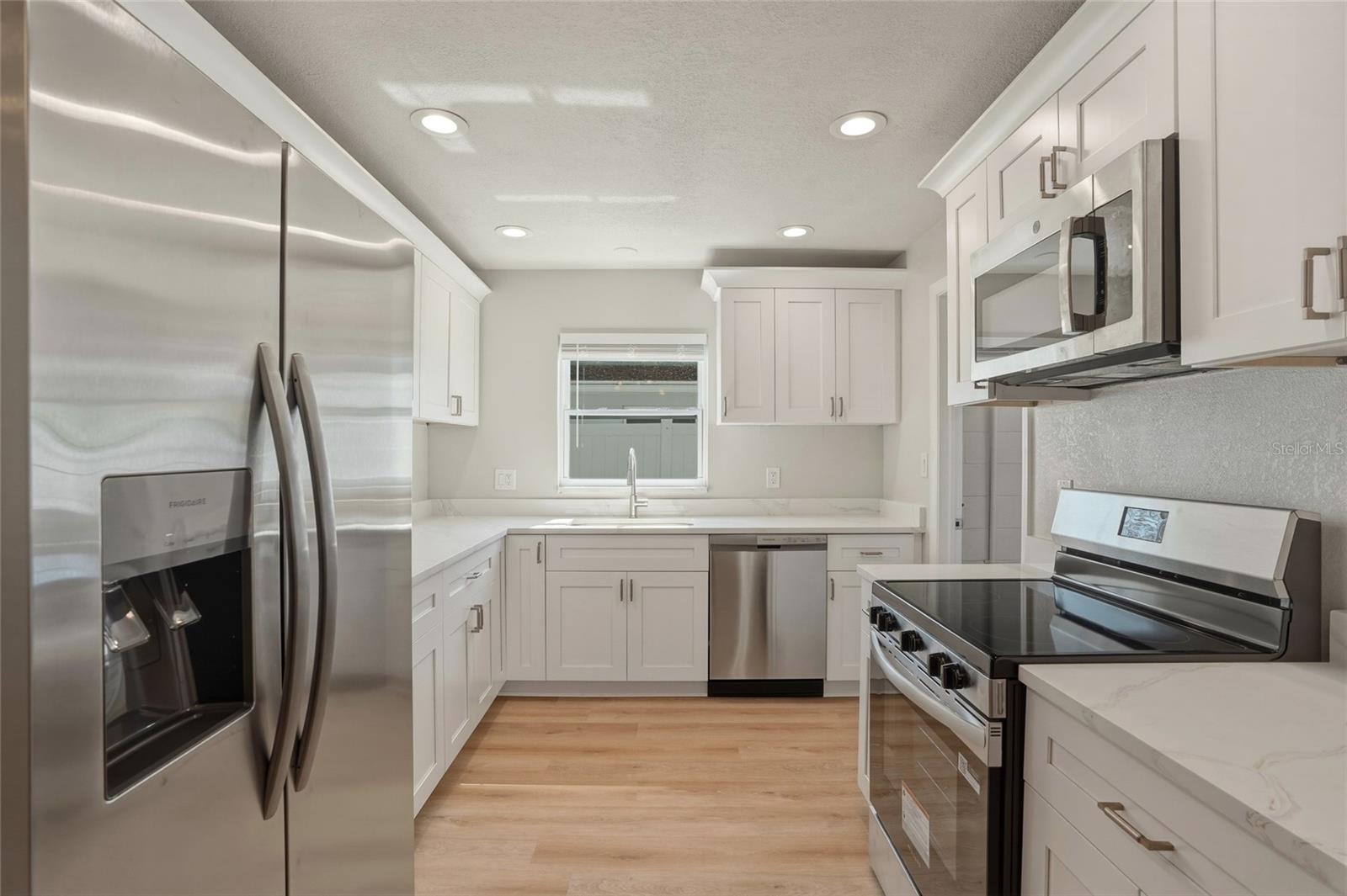 Image 3 of 34 For 4511 Helena Street Ne