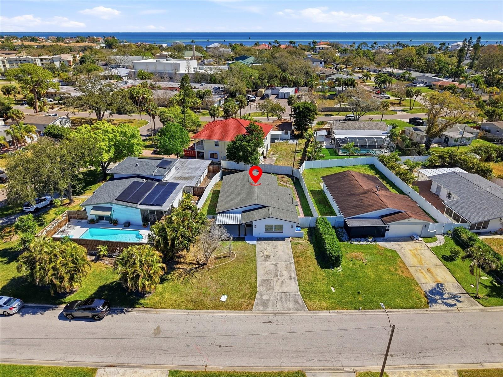 Image 31 of 34 For 4511 Helena Street Ne