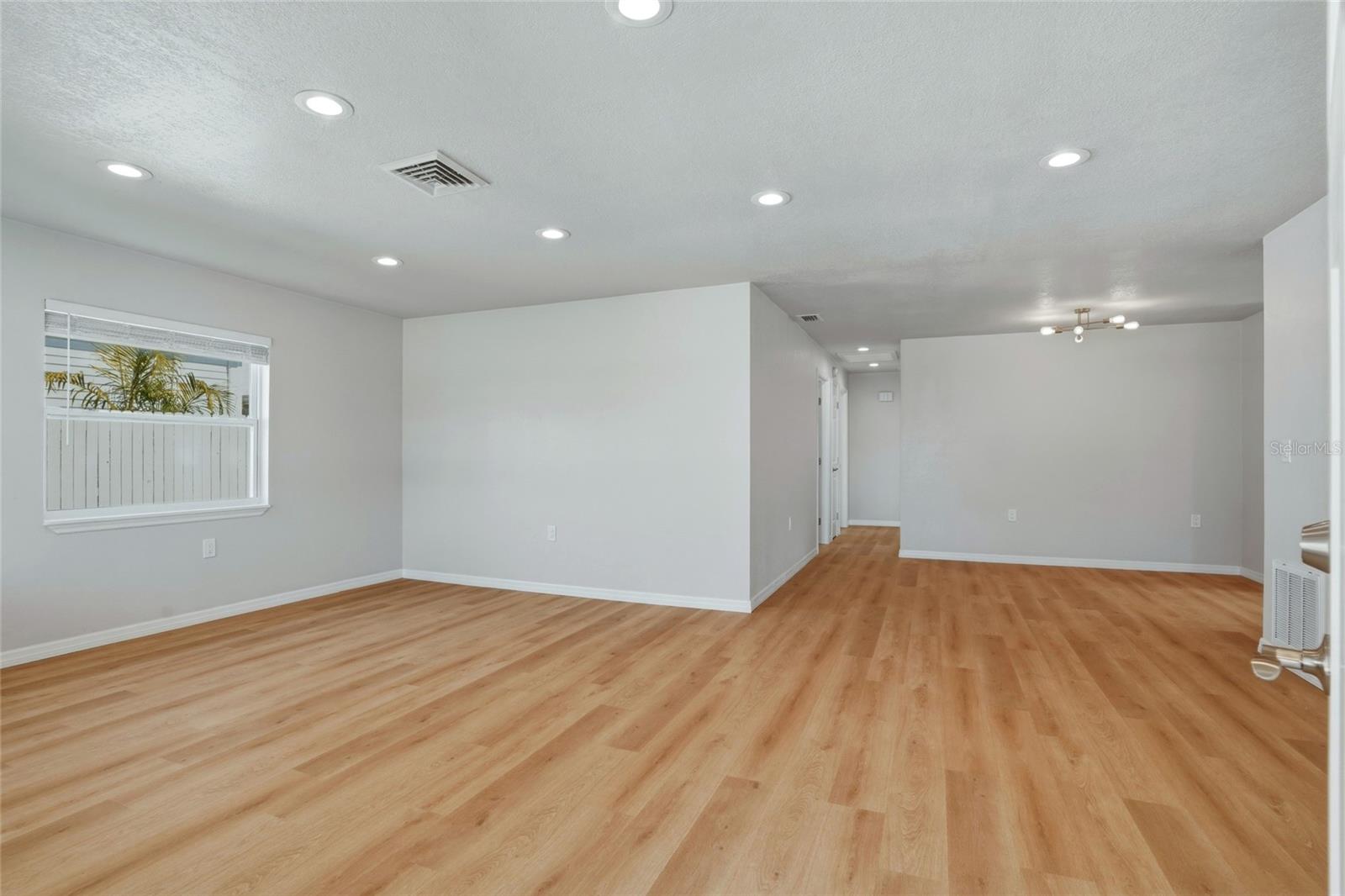 Image 5 of 34 For 4511 Helena Street Ne