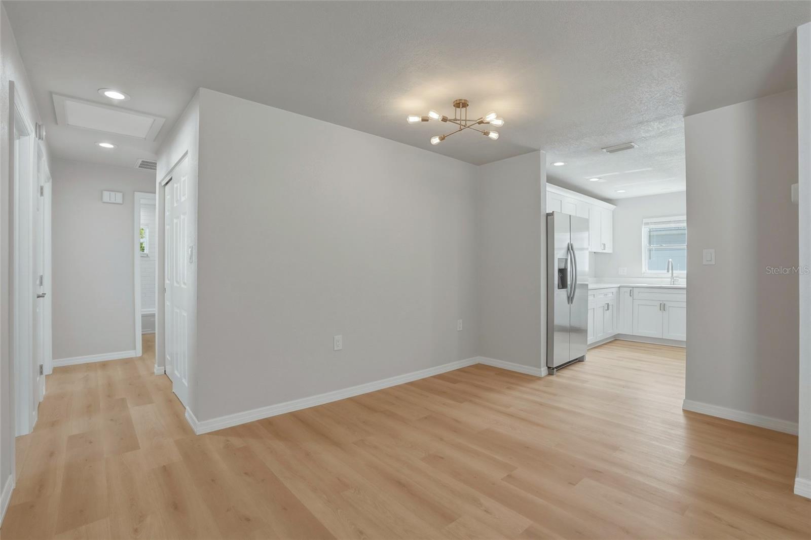 Image 8 of 34 For 4511 Helena Street Ne