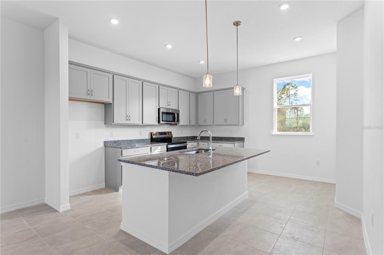 Listing photo id 19 for 9906 Tate Lane