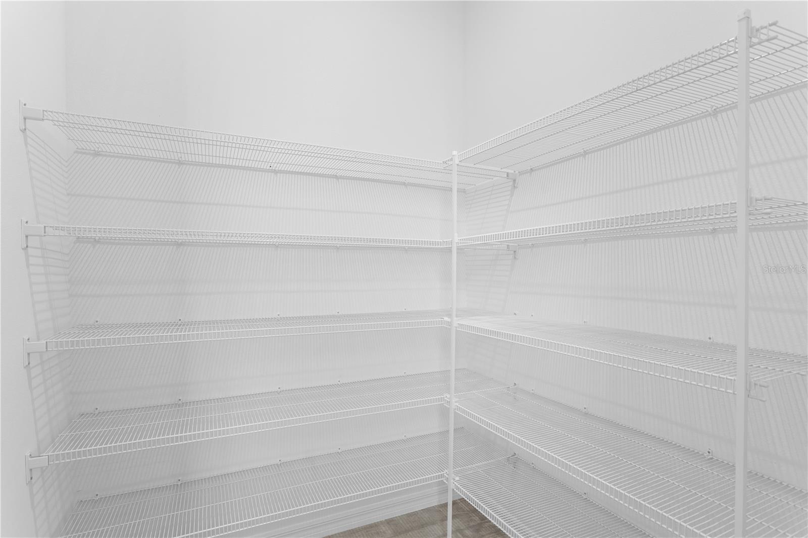 Listing photo id 24 for 9906 Tate Lane