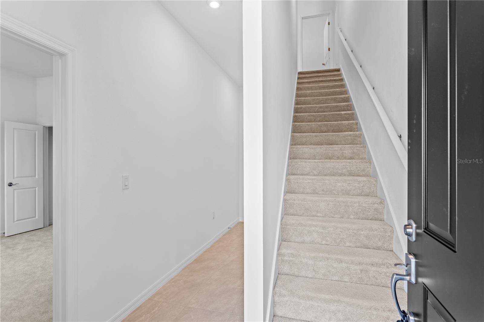 Listing photo id 2 for 9906 Tate Lane