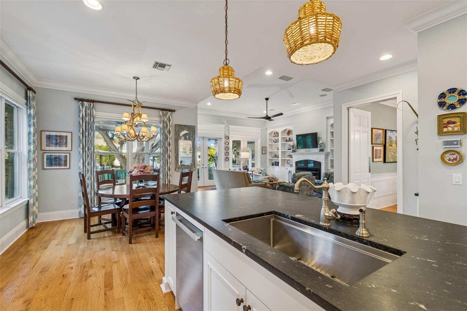 Image 16 of 89 For 4909 Spring Lake Drive