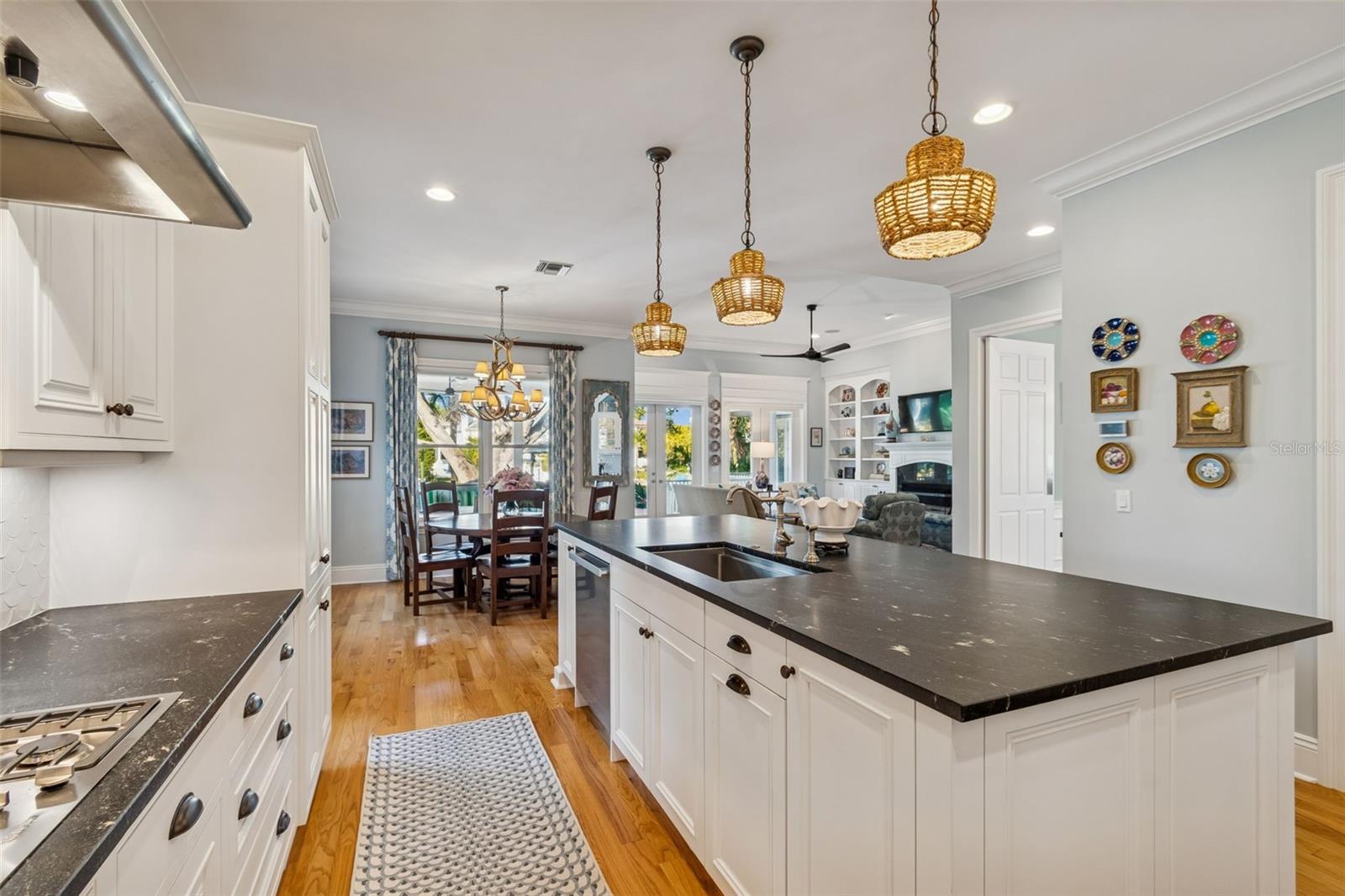 Image 20 of 89 For 4909 Spring Lake Drive