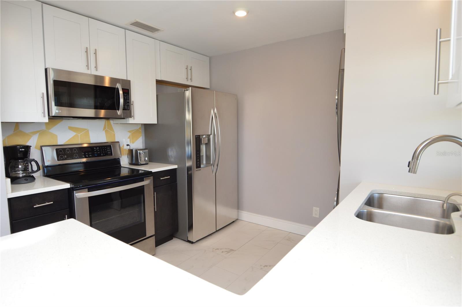 Image 10 of 97 For 5245 Coquina Key Drive Se D