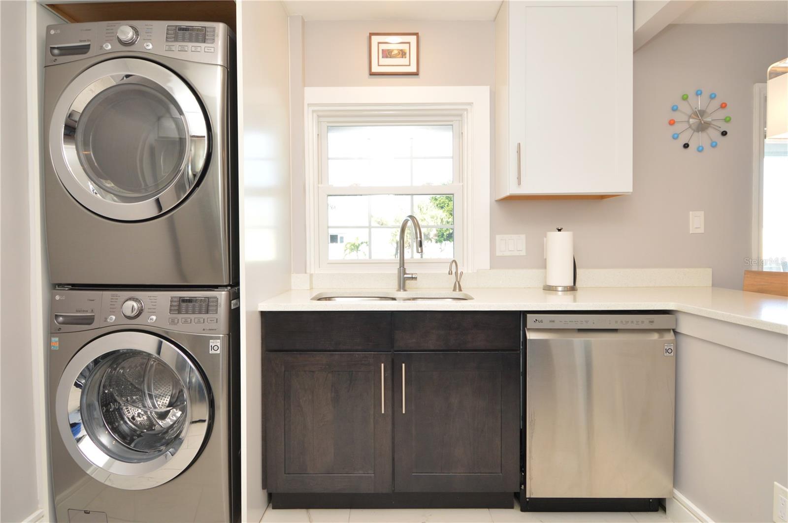 Image 14 of 97 For 5245 Coquina Key Drive Se D