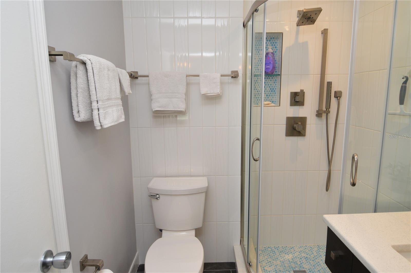 Image 32 of 97 For 5245 Coquina Key Drive Se D