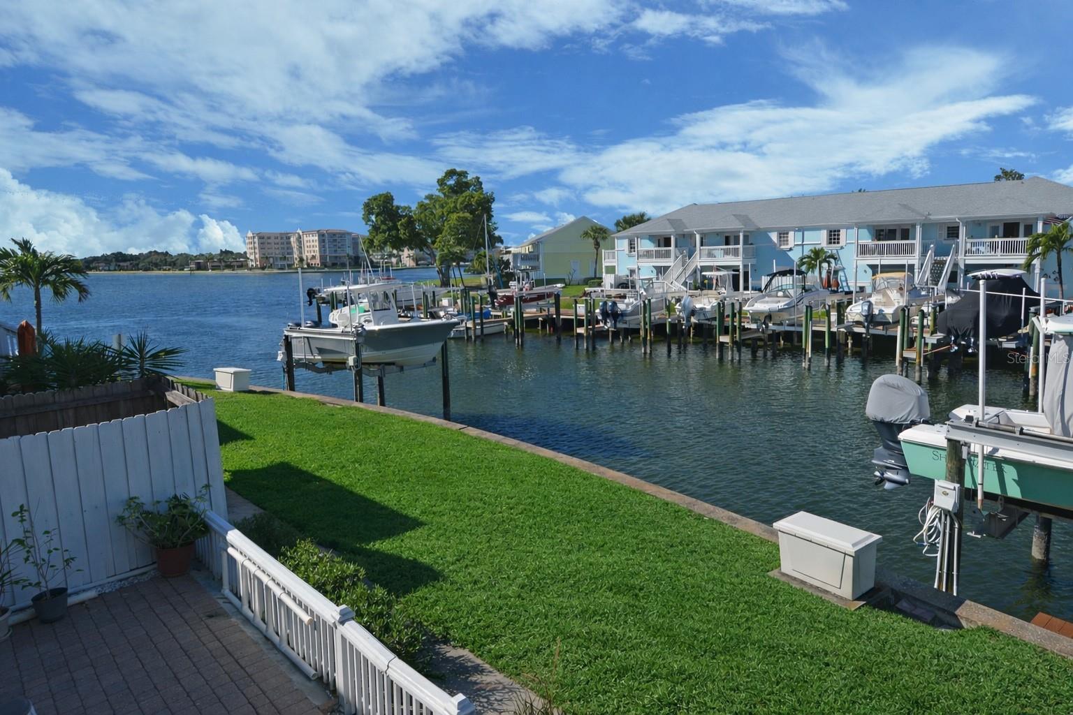 Image 51 of 97 For 5245 Coquina Key Drive Se D