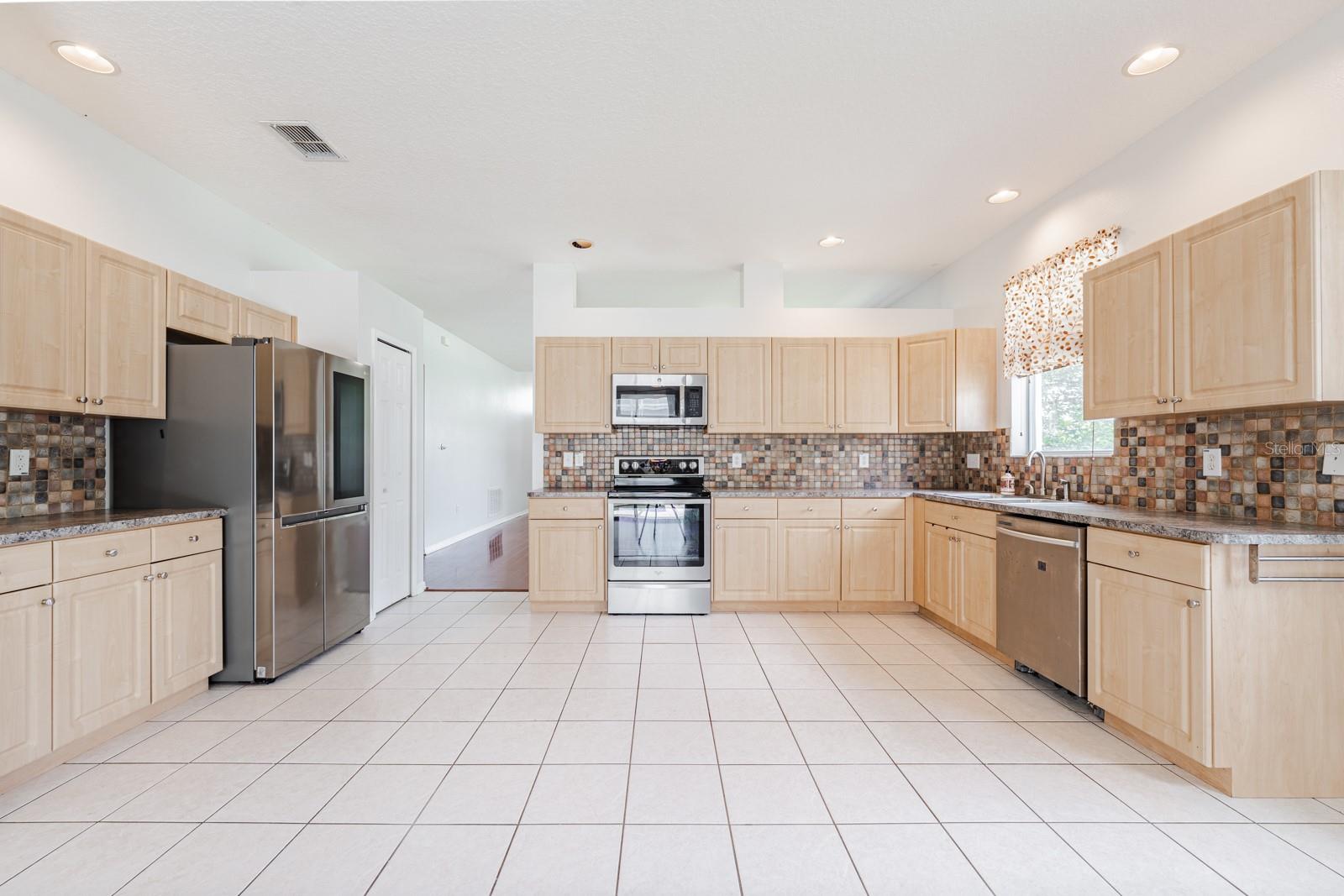 Image 11 of 29 For 17354 Lawn Orchid Loop