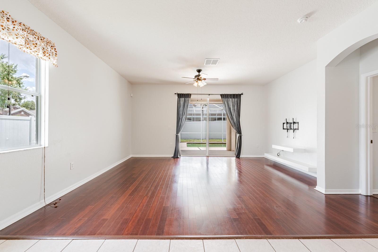 Image 12 of 29 For 17354 Lawn Orchid Loop