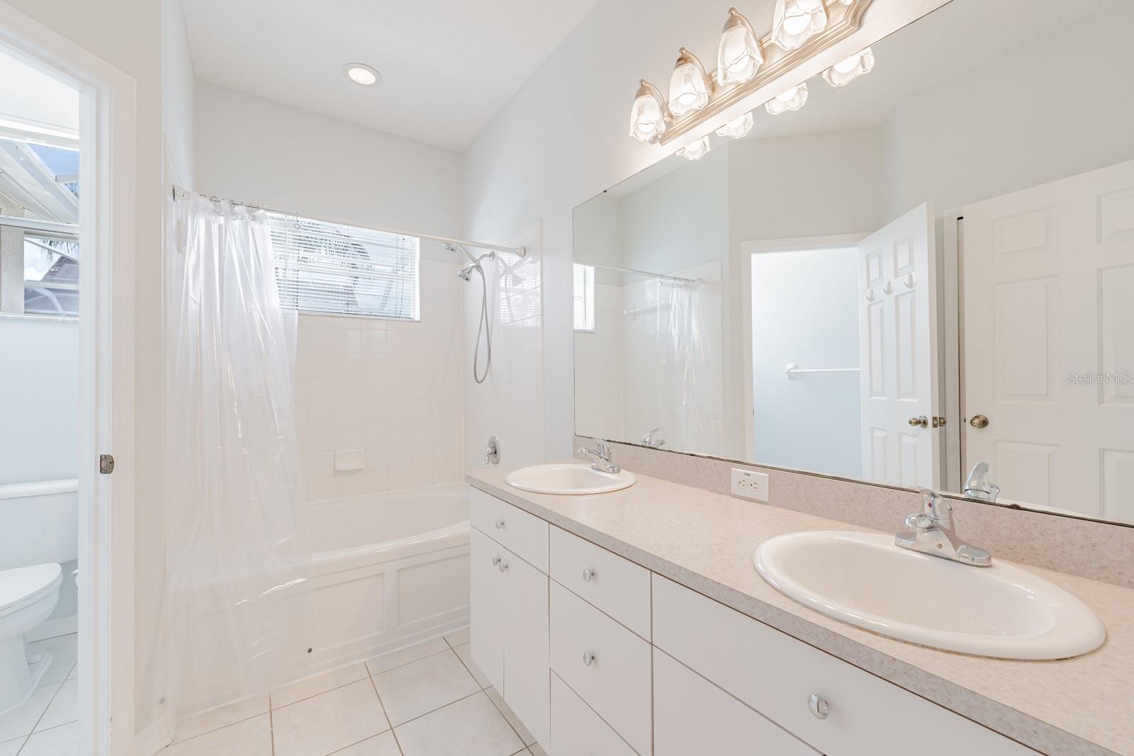 Image 15 of 29 For 17354 Lawn Orchid Loop