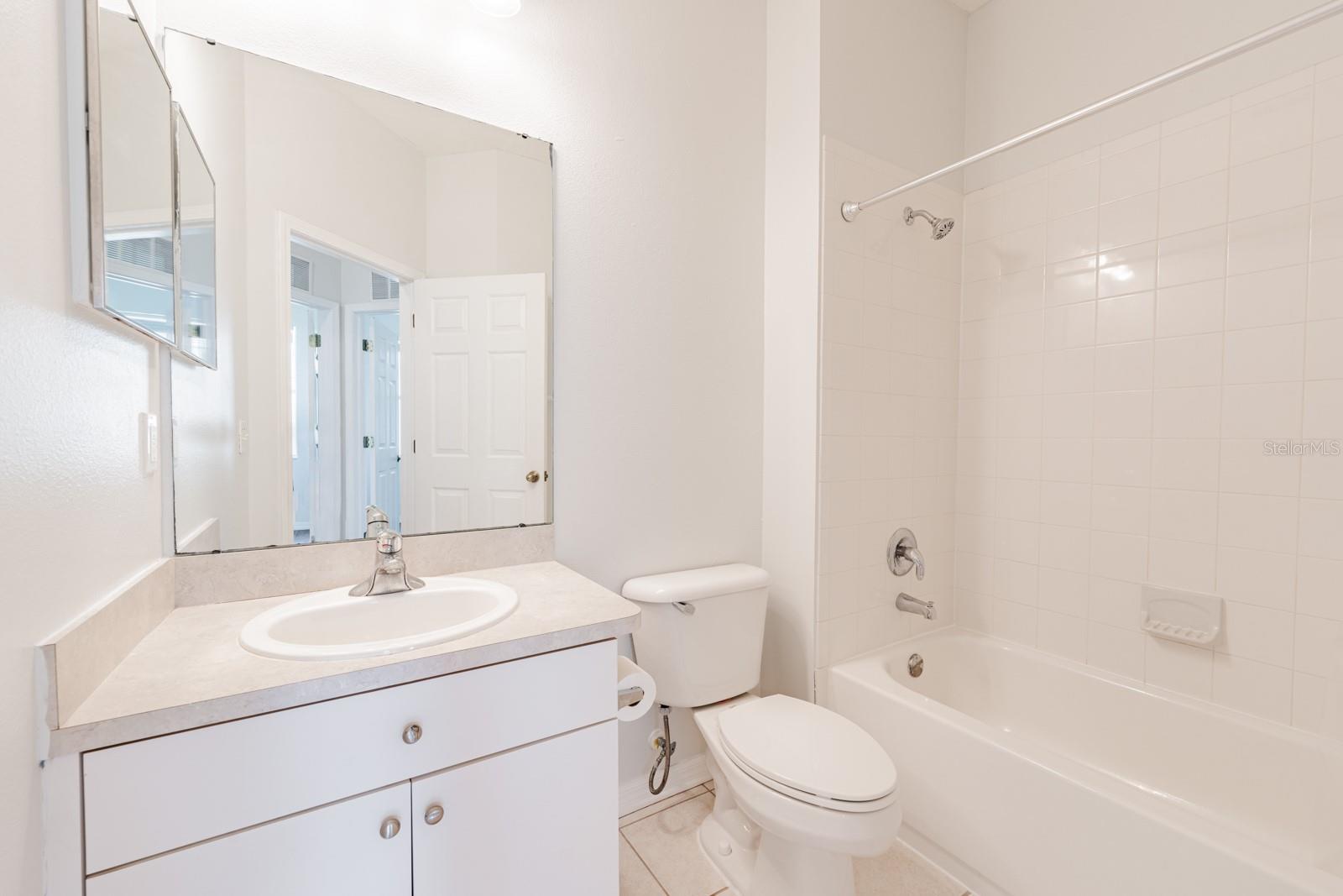 Image 19 of 29 For 17354 Lawn Orchid Loop