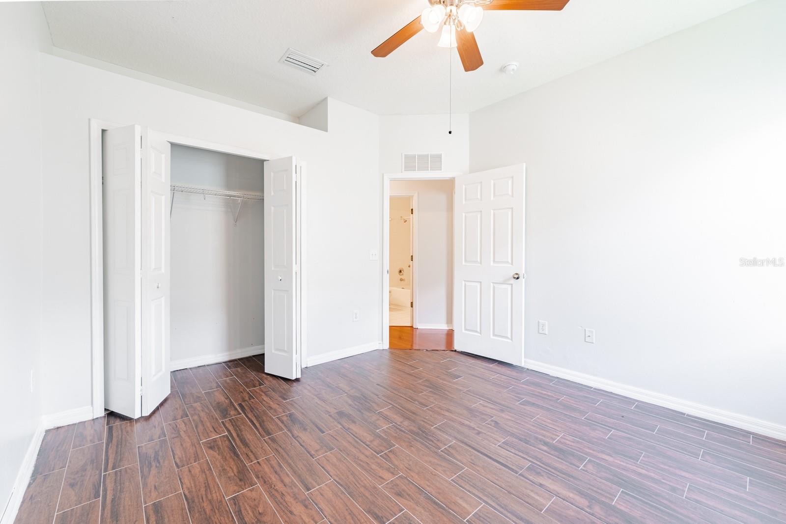 Image 20 of 29 For 17354 Lawn Orchid Loop