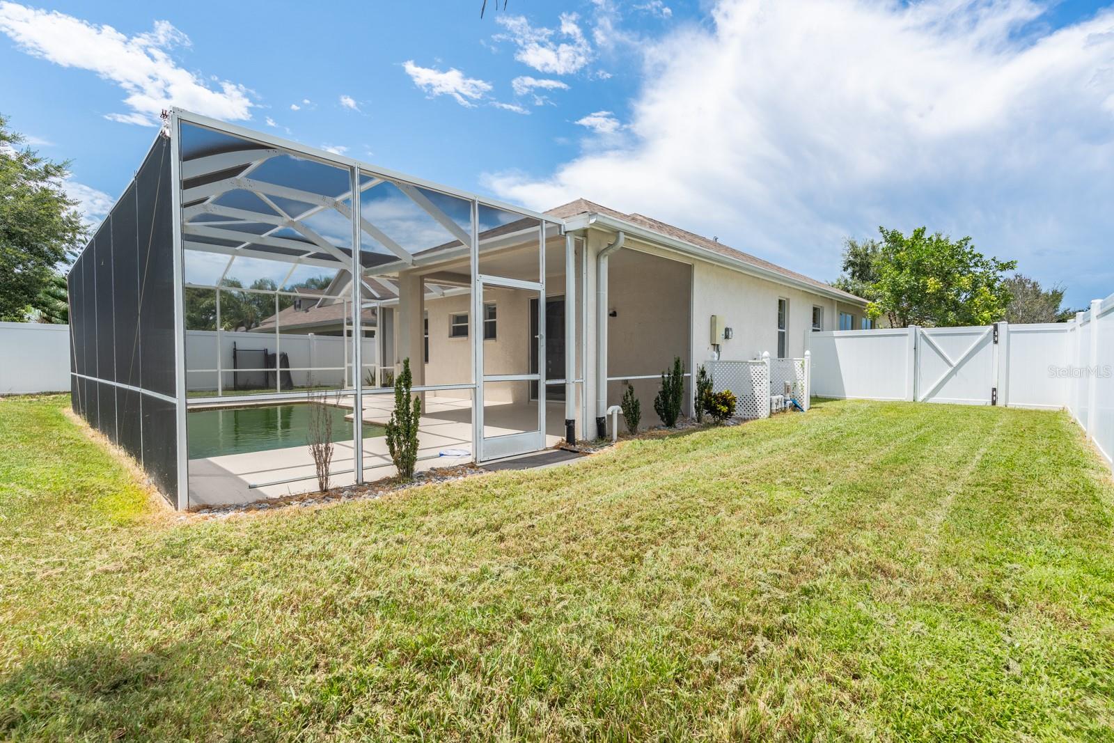 Image 26 of 29 For 17354 Lawn Orchid Loop