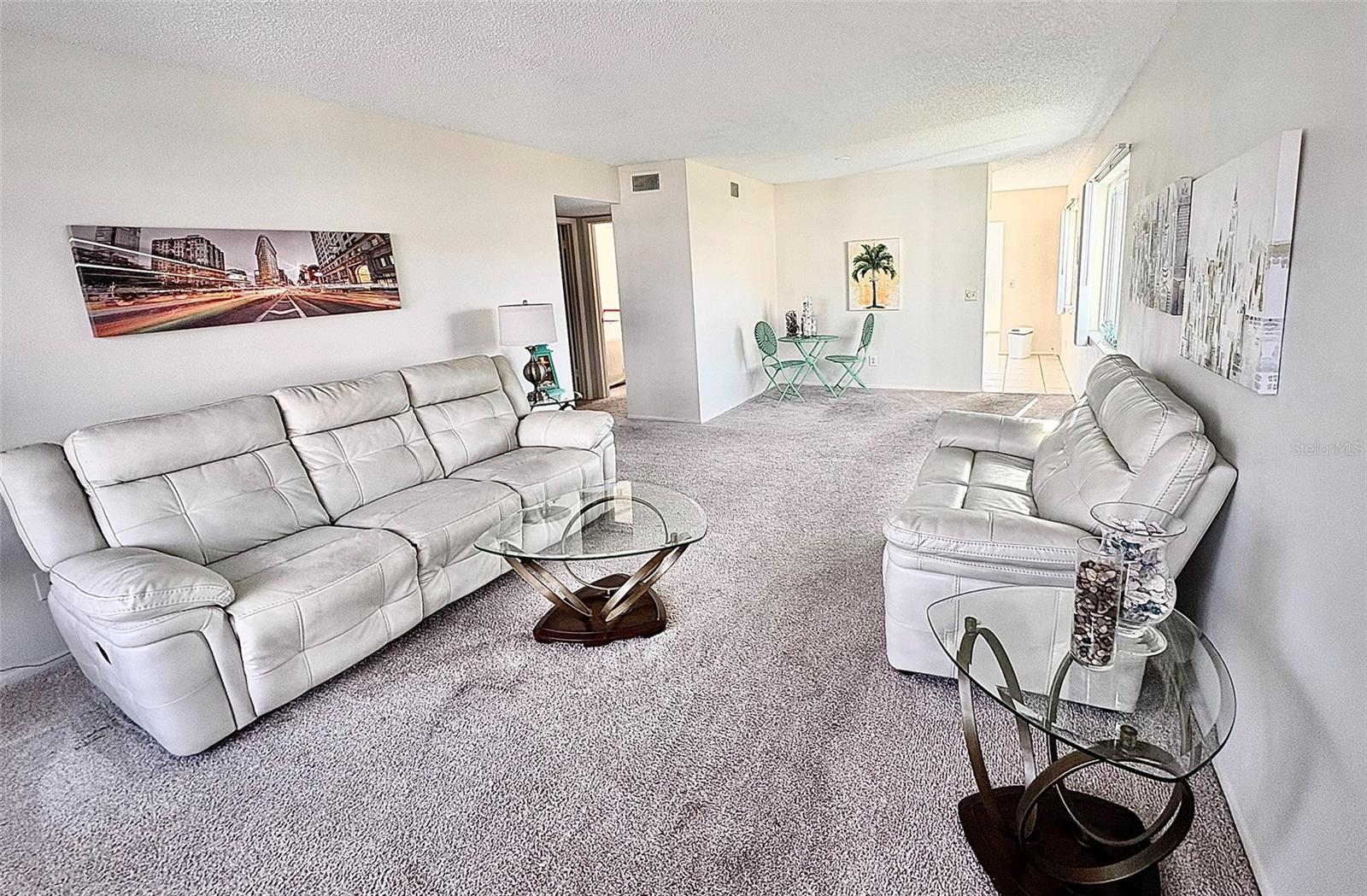 Listing photo id 4 for 2469 Franciscan Drive 49