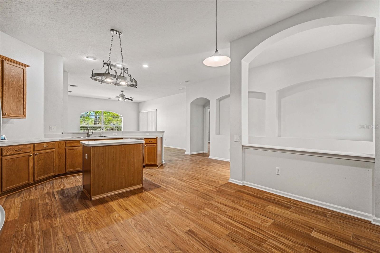 Image 12 of 41 For 20835 Riverforest Drive