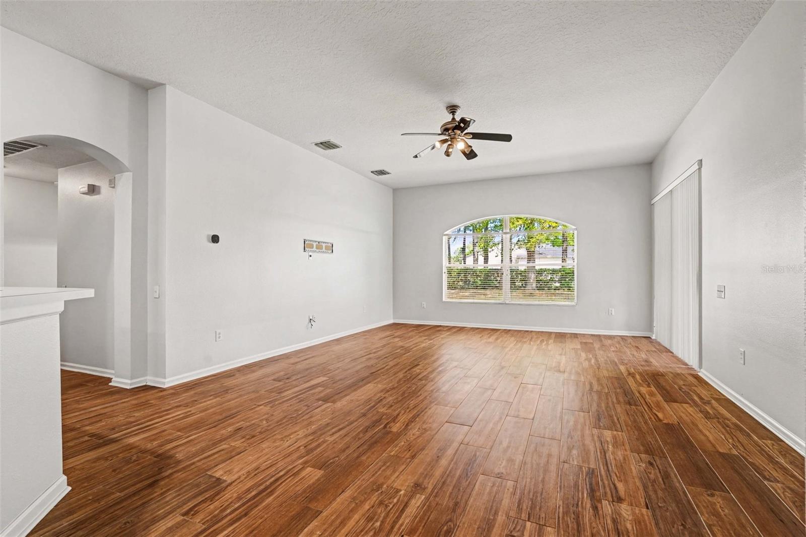 Image 15 of 41 For 20835 Riverforest Drive