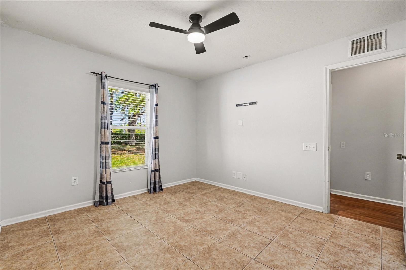 Image 29 of 41 For 20835 Riverforest Drive