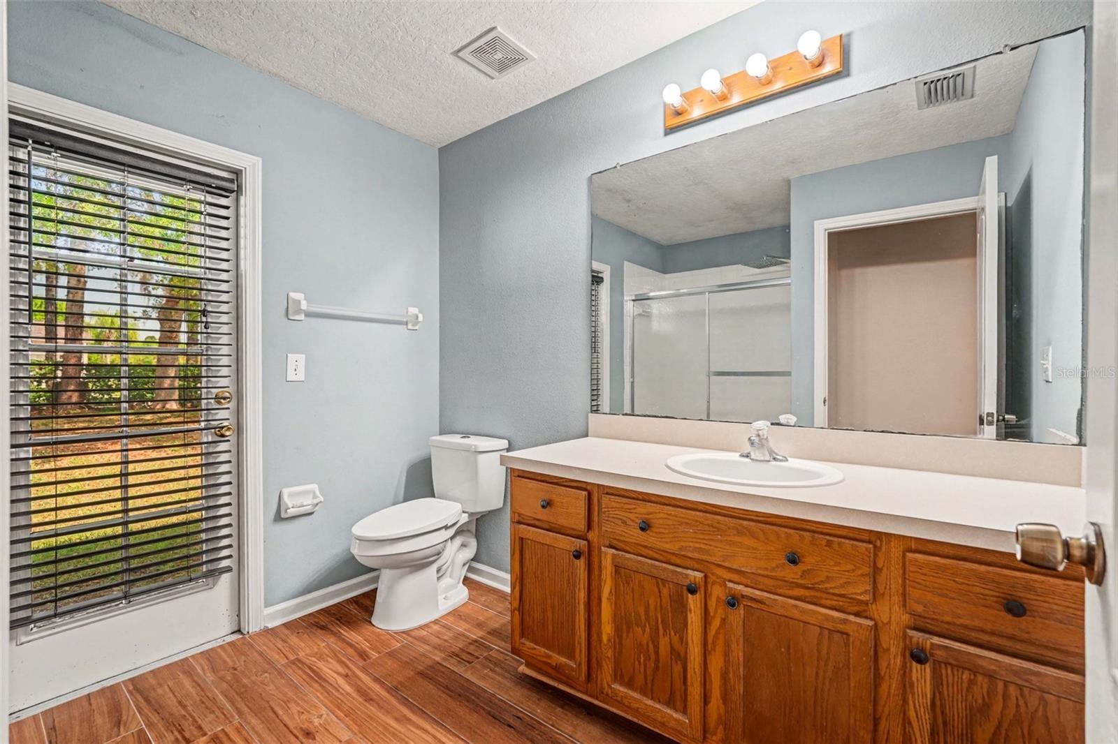 Image 30 of 41 For 20835 Riverforest Drive