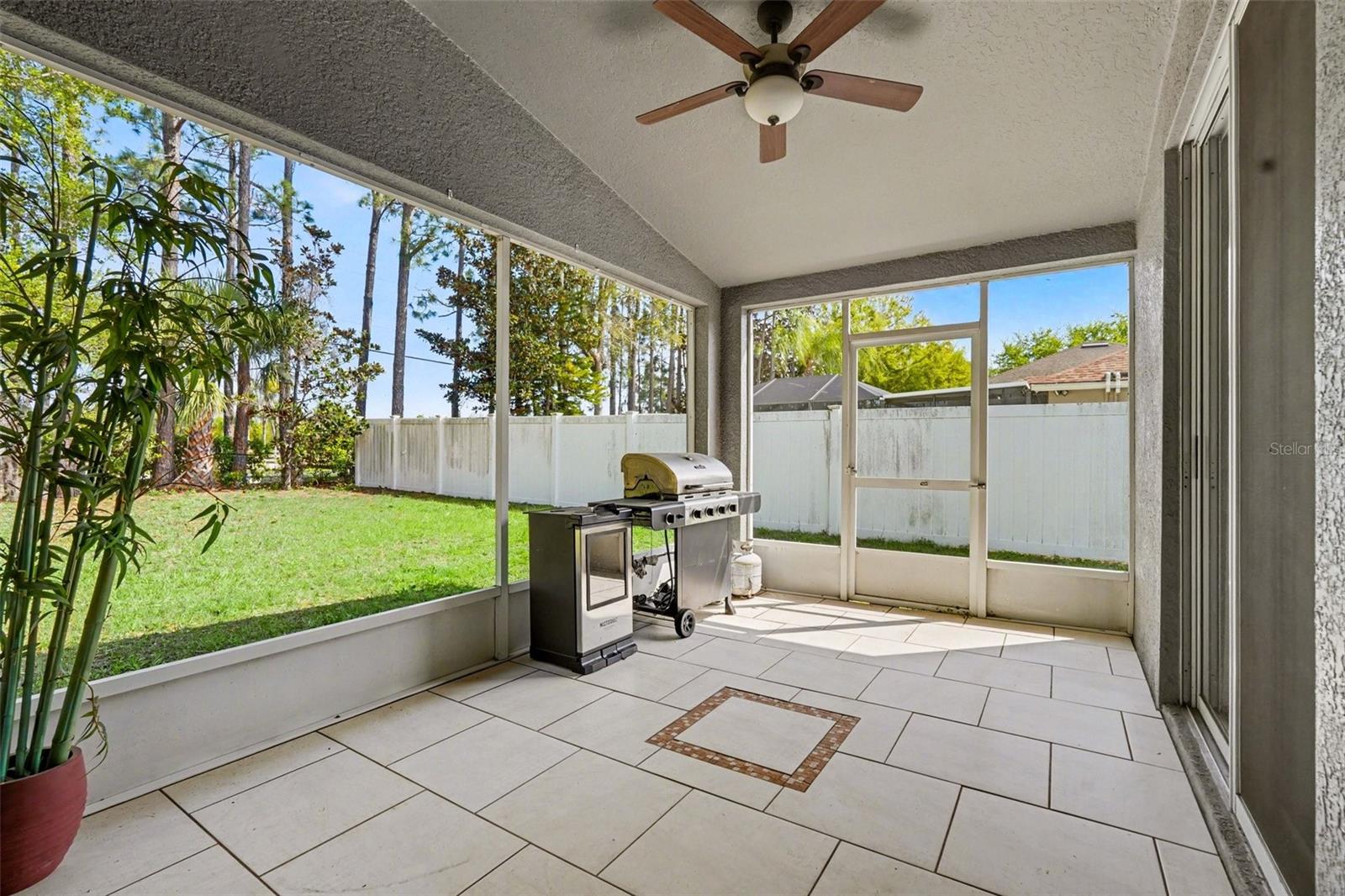 Image 32 of 41 For 20835 Riverforest Drive