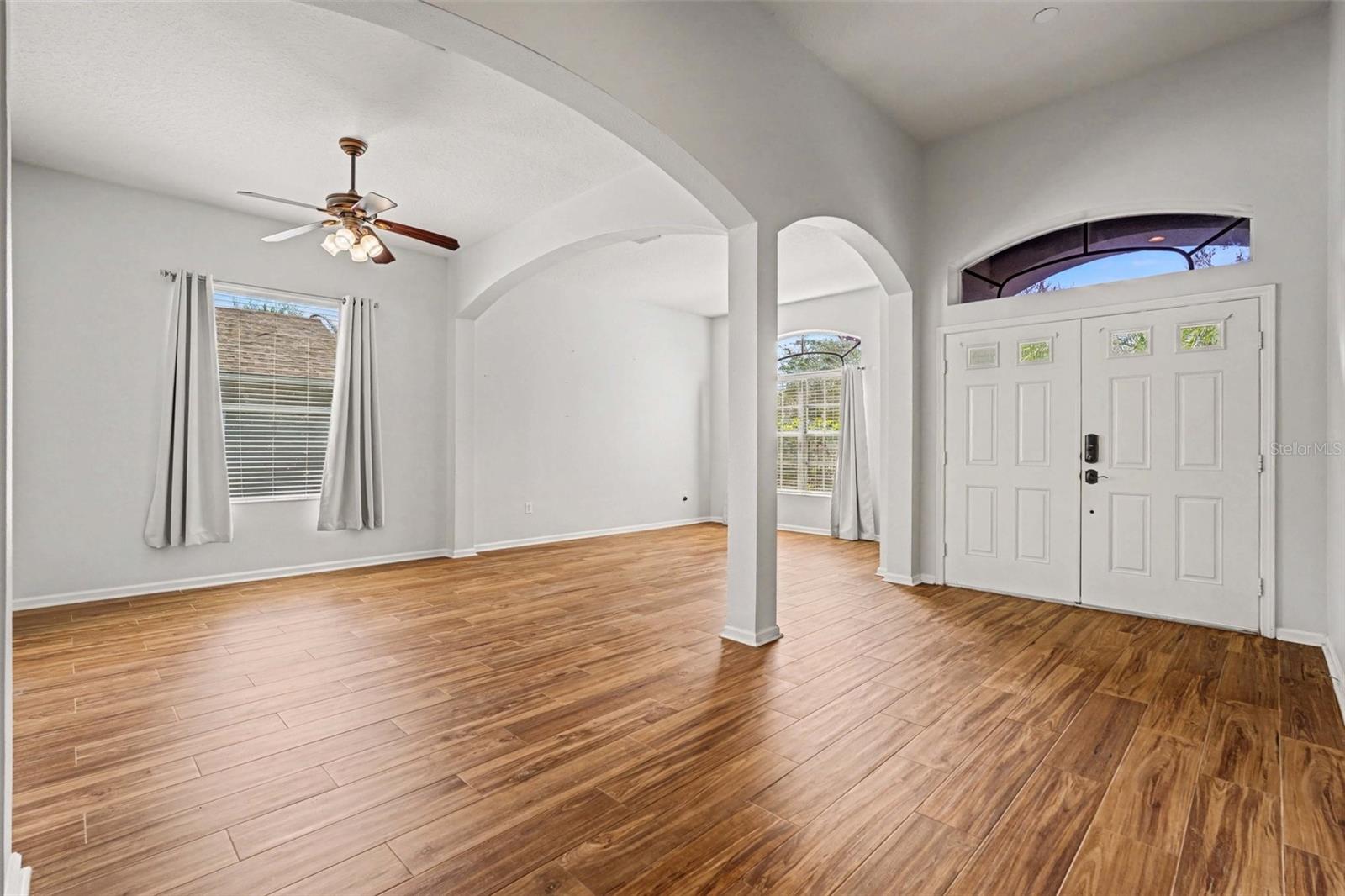 Image 5 of 41 For 20835 Riverforest Drive