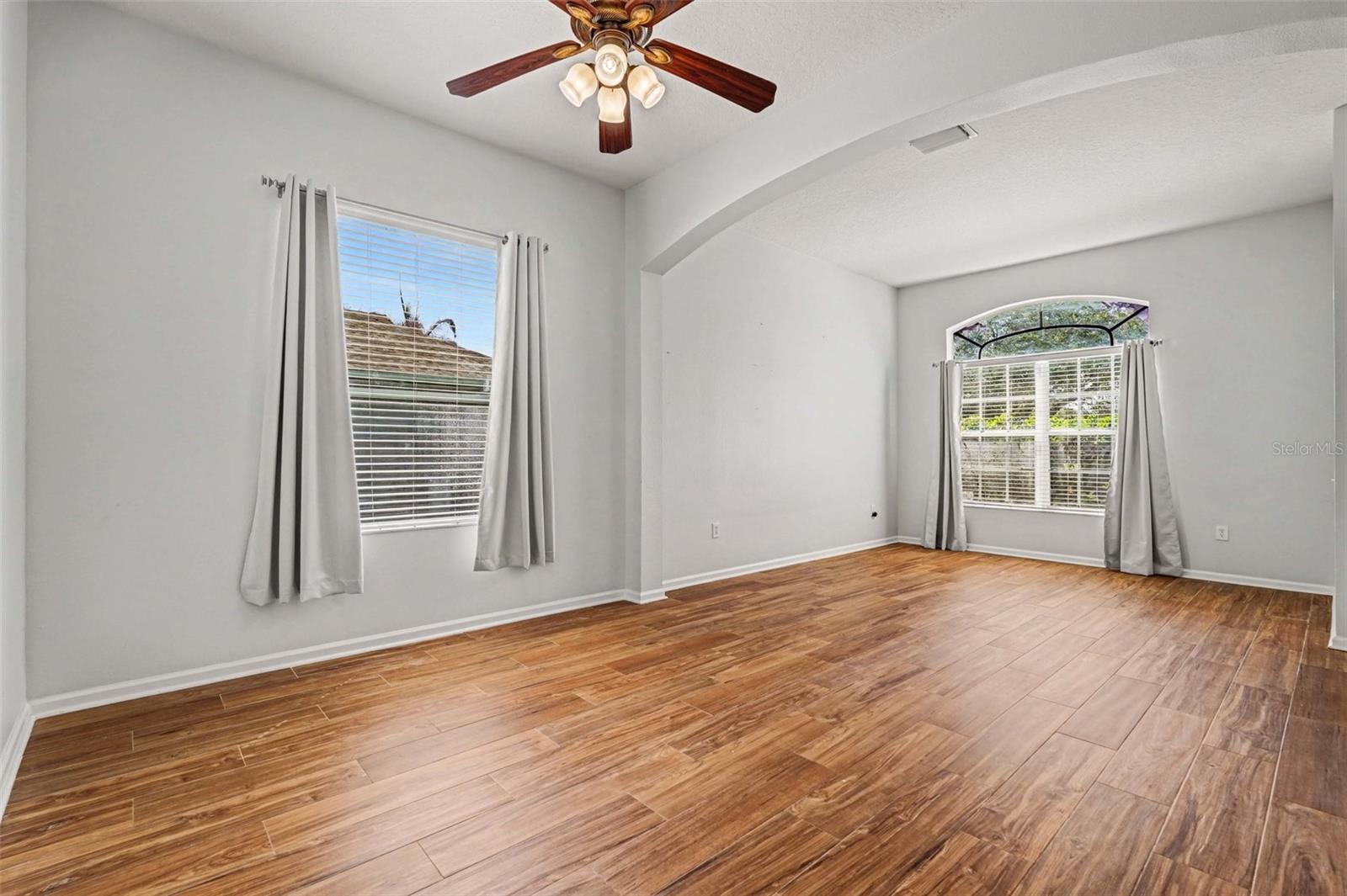 Image 6 of 41 For 20835 Riverforest Drive