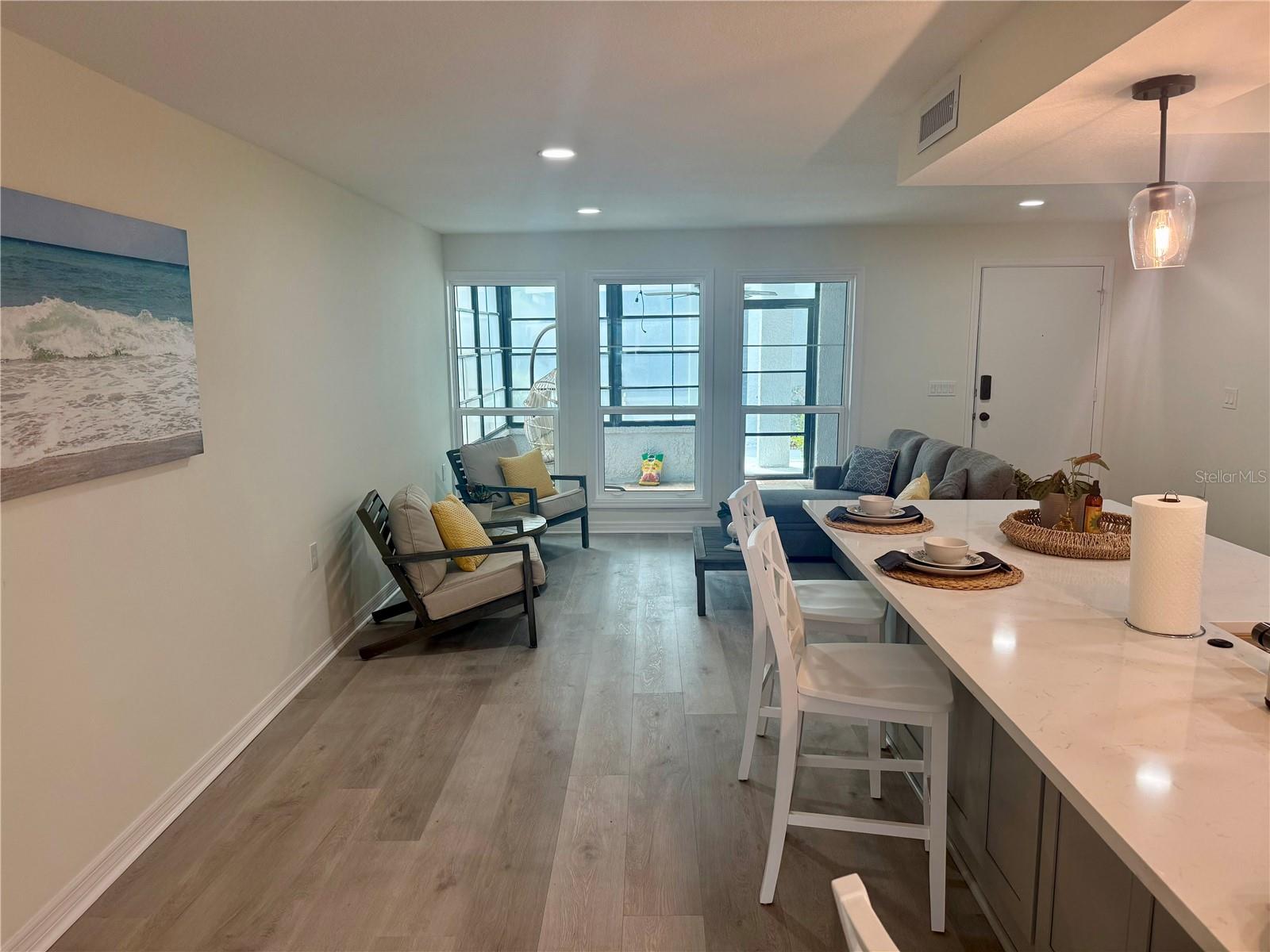 Image 10 of 70 For 337 Rex Place B