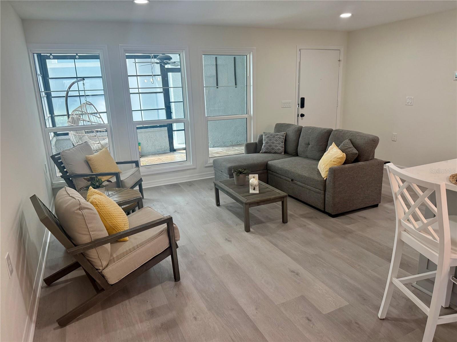 Image 13 of 70 For 337 Rex Place B