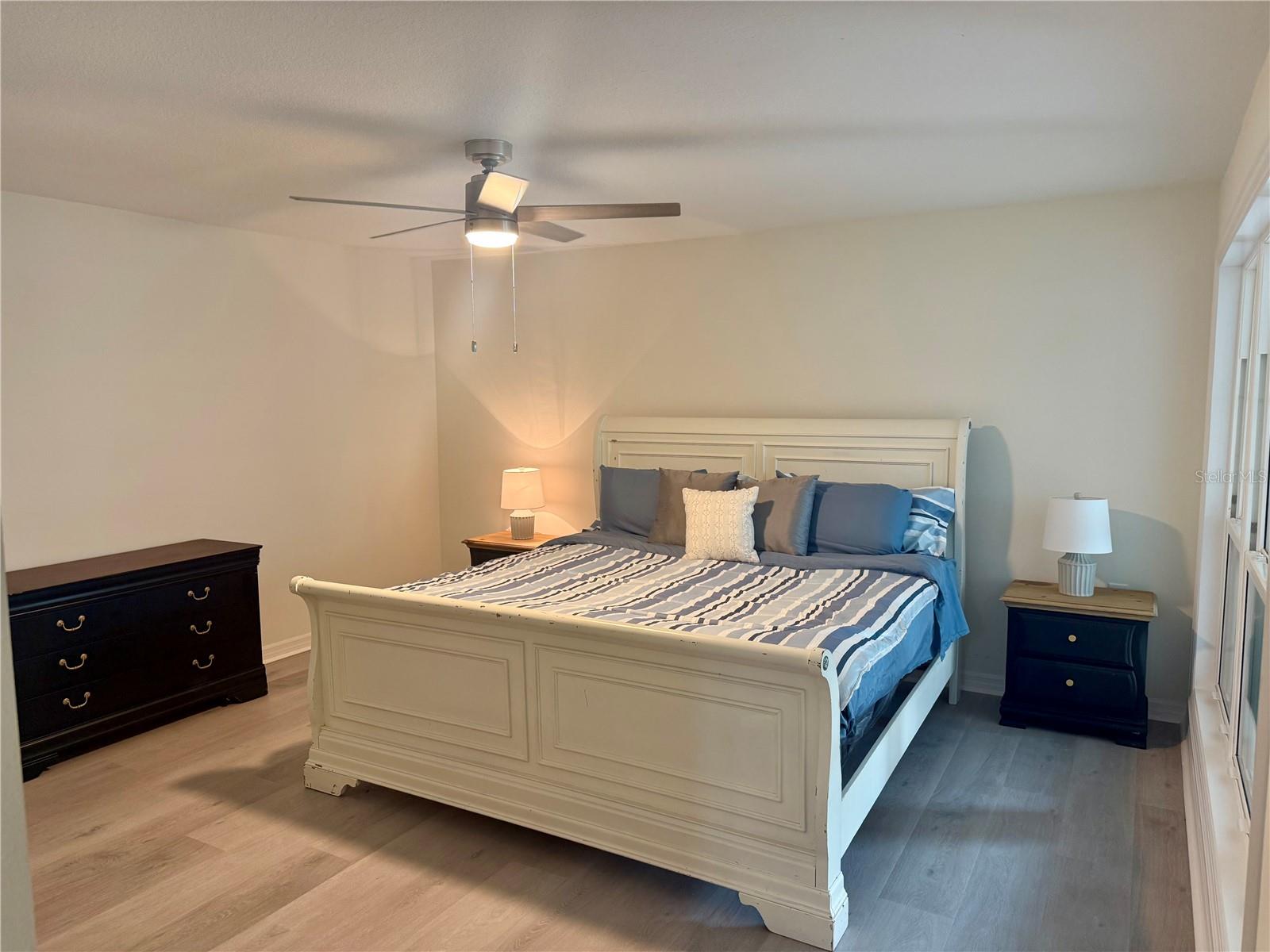 Image 18 of 70 For 337 Rex Place B