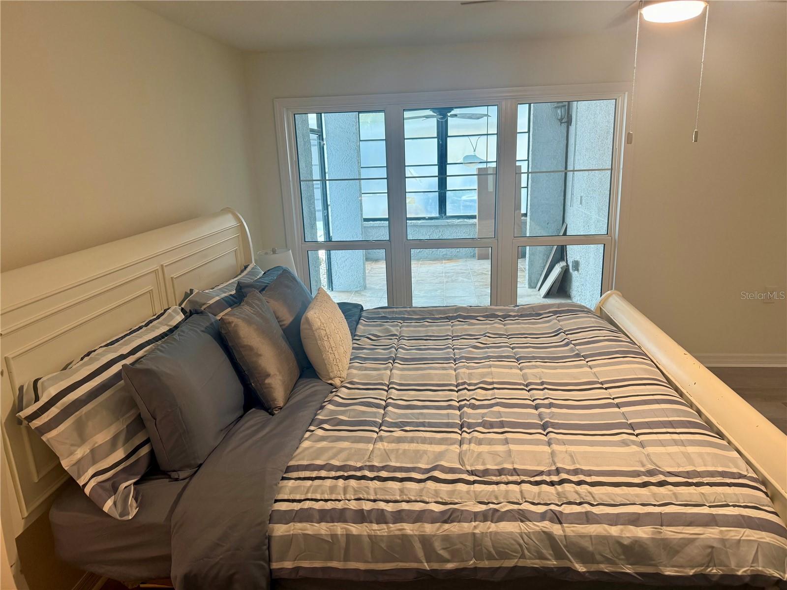 Image 19 of 70 For 337 Rex Place B