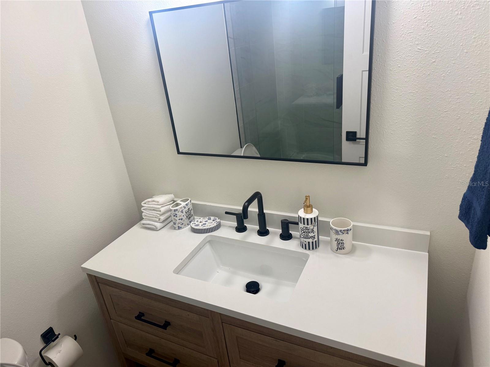 Image 25 of 70 For 337 Rex Place B