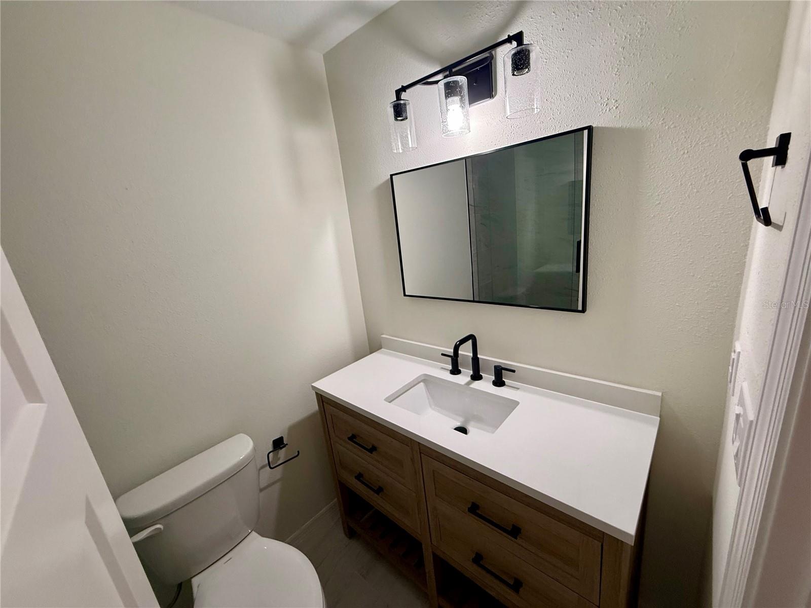 Image 26 of 70 For 337 Rex Place B