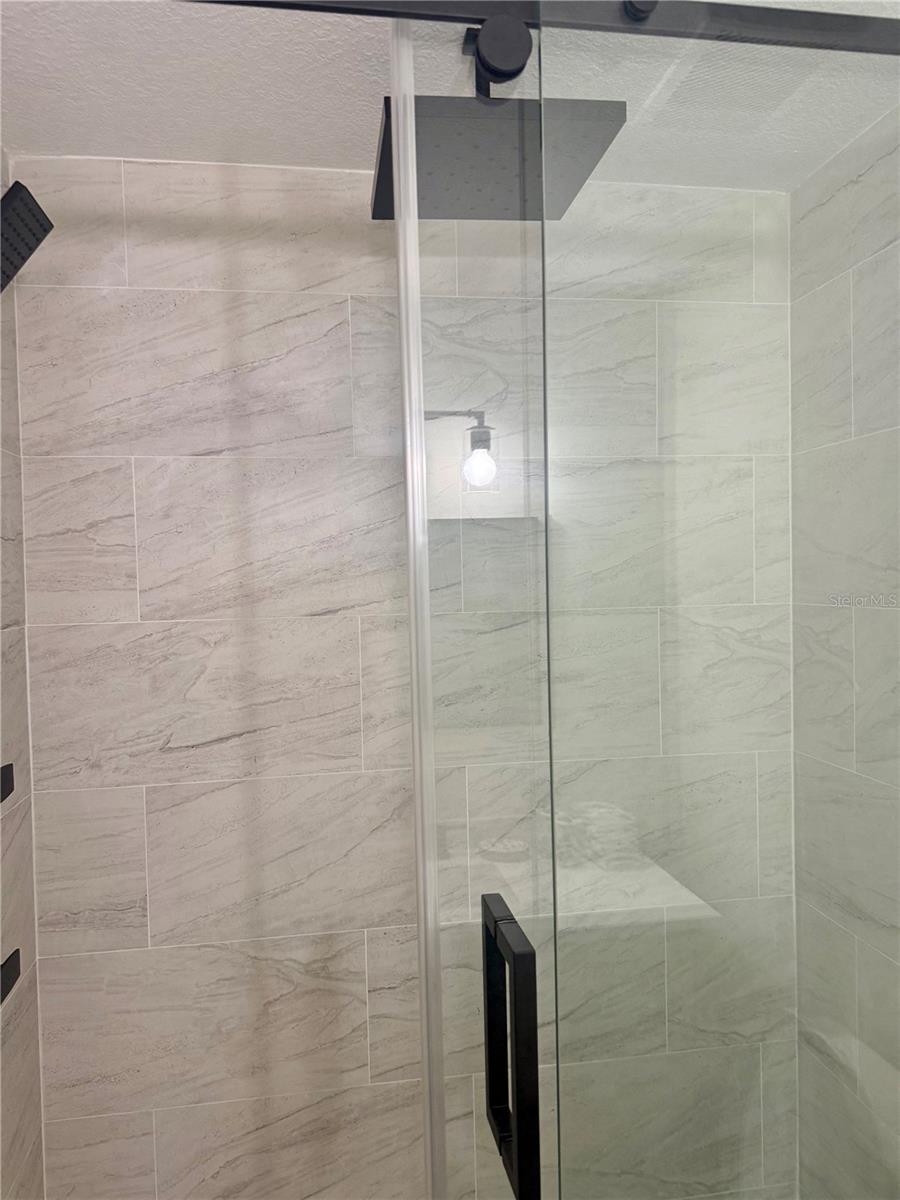 Image 32 of 70 For 337 Rex Place B