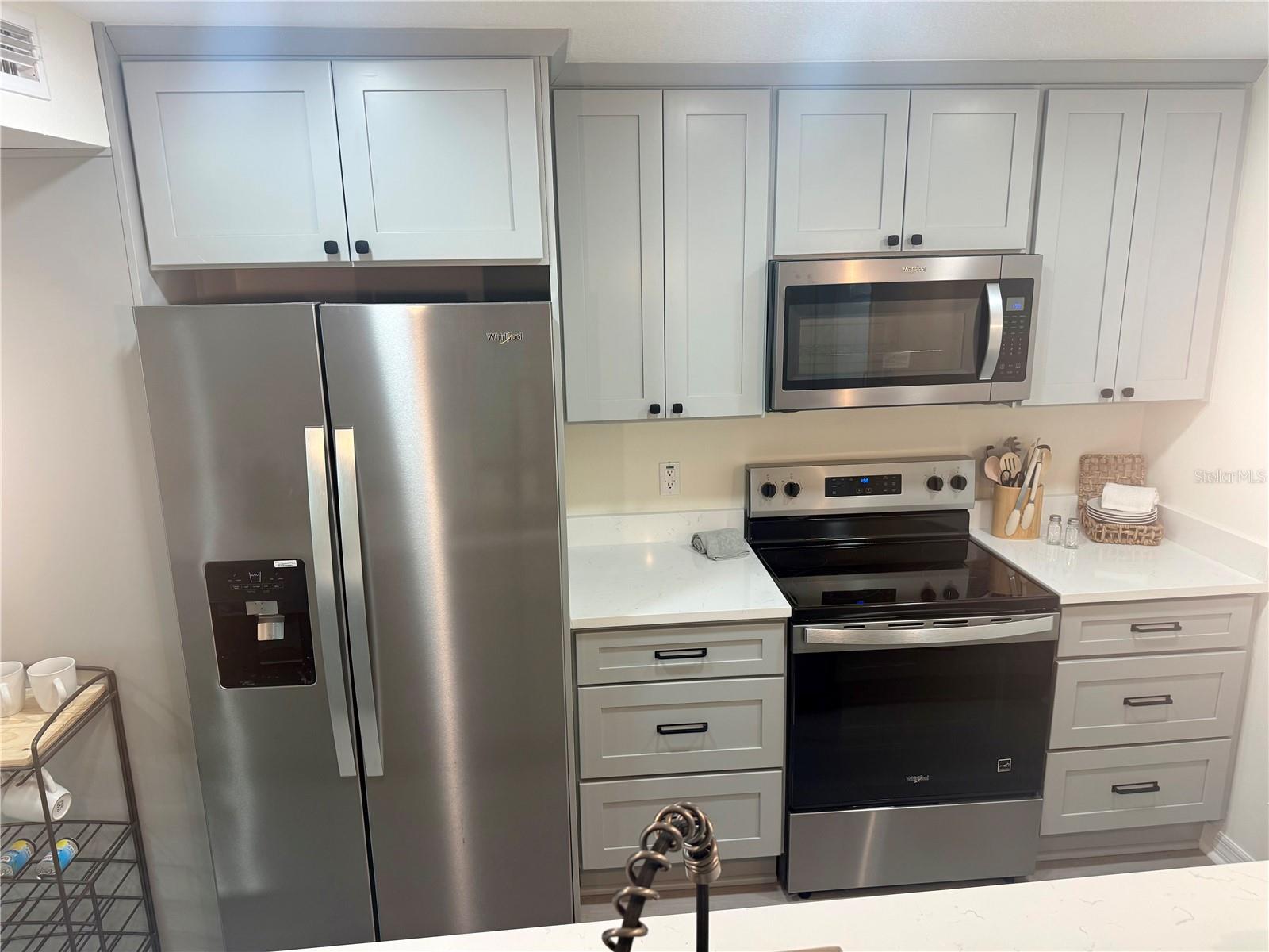 Image 4 of 70 For 337 Rex Place B