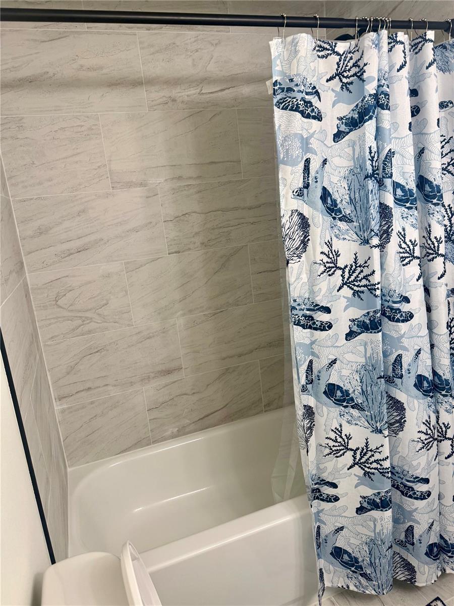 Image 42 of 70 For 337 Rex Place B