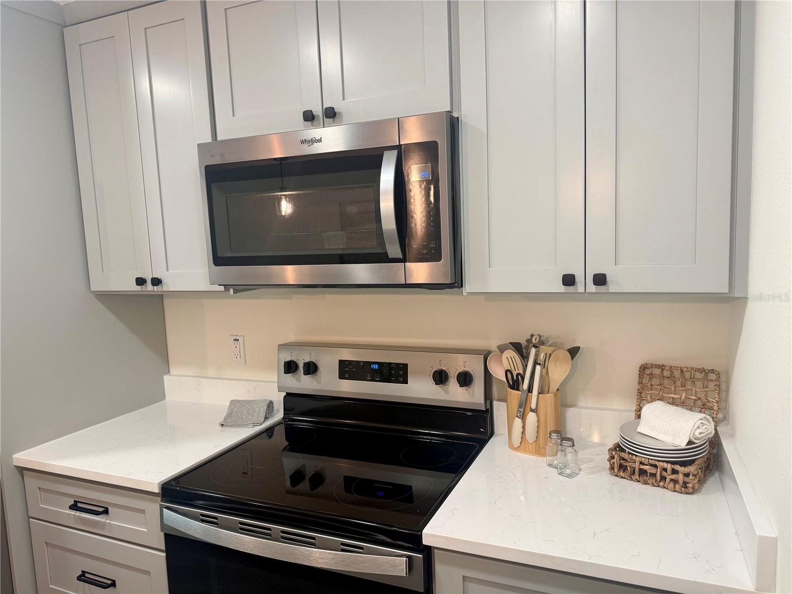 Image 5 of 70 For 337 Rex Place B