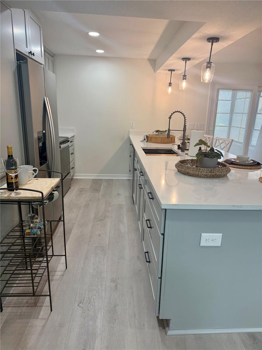 Image 7 of 70 For 337 Rex Place B