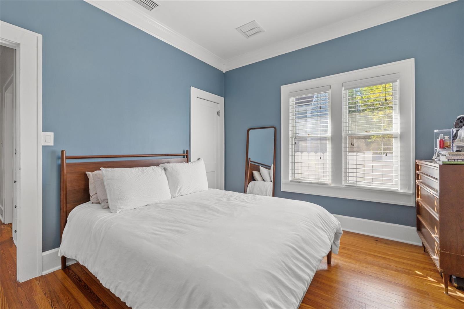 Image 19 of 33 For 2747 3rd Avenue N