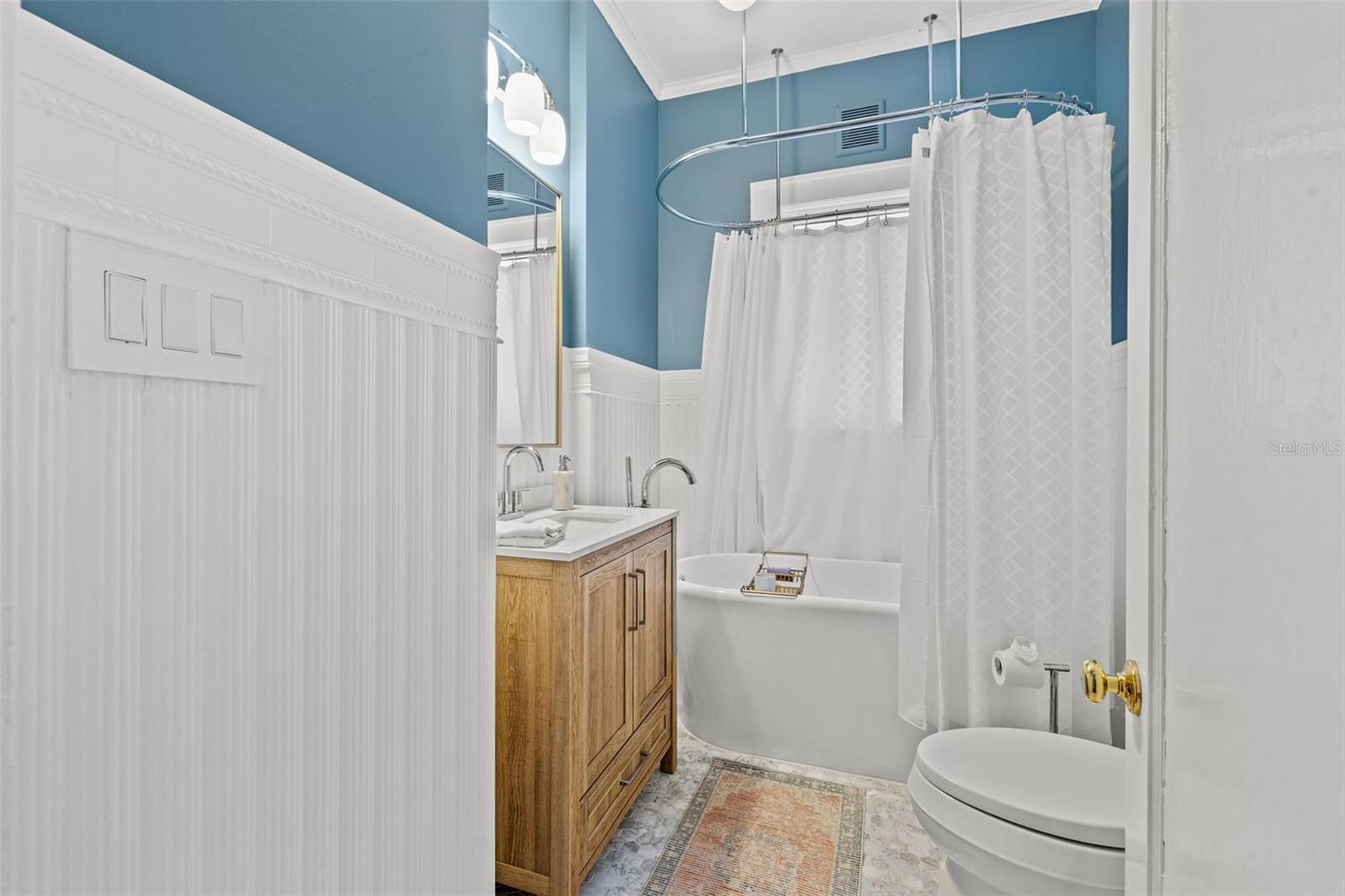 Image 23 of 33 For 2747 3rd Avenue N