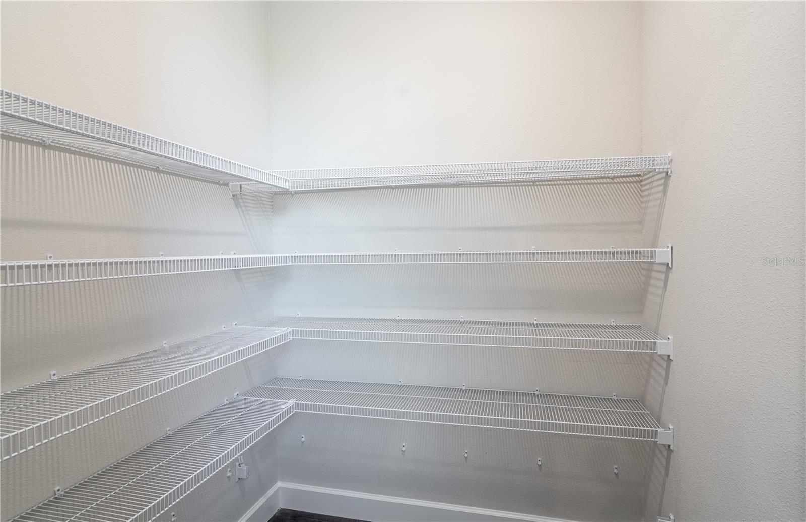 Listing photo id 18 for 9910 Tate Lane