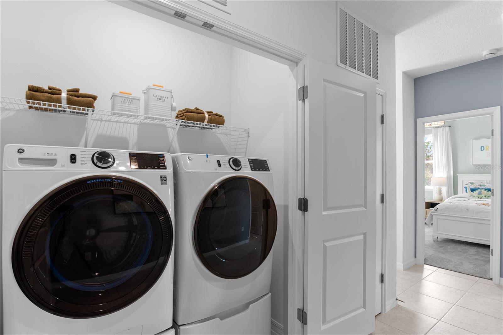 Listing photo id 27 for 9910 Tate Lane