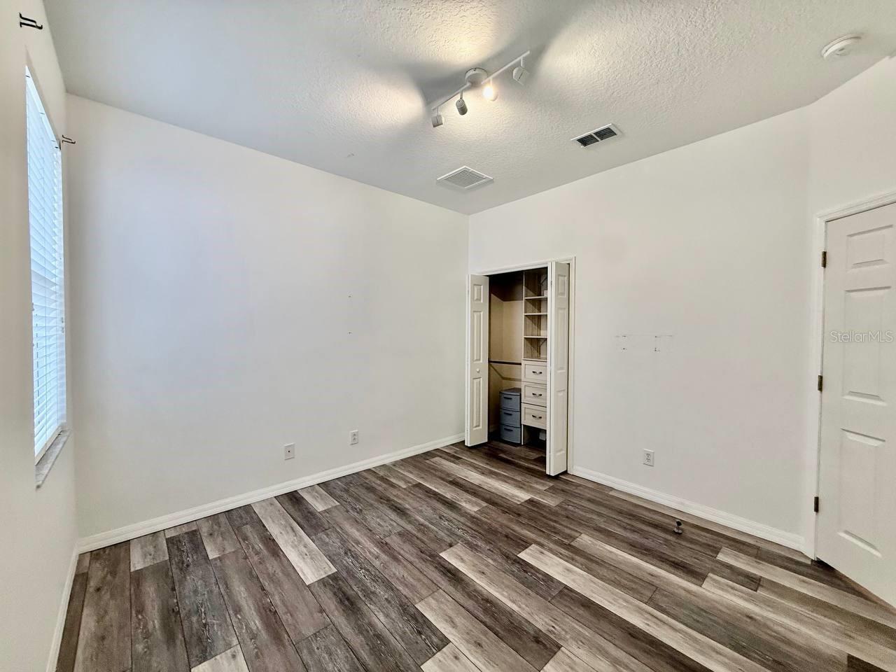 Image 25 of 44 For 10226 Evergreen Hill Drive