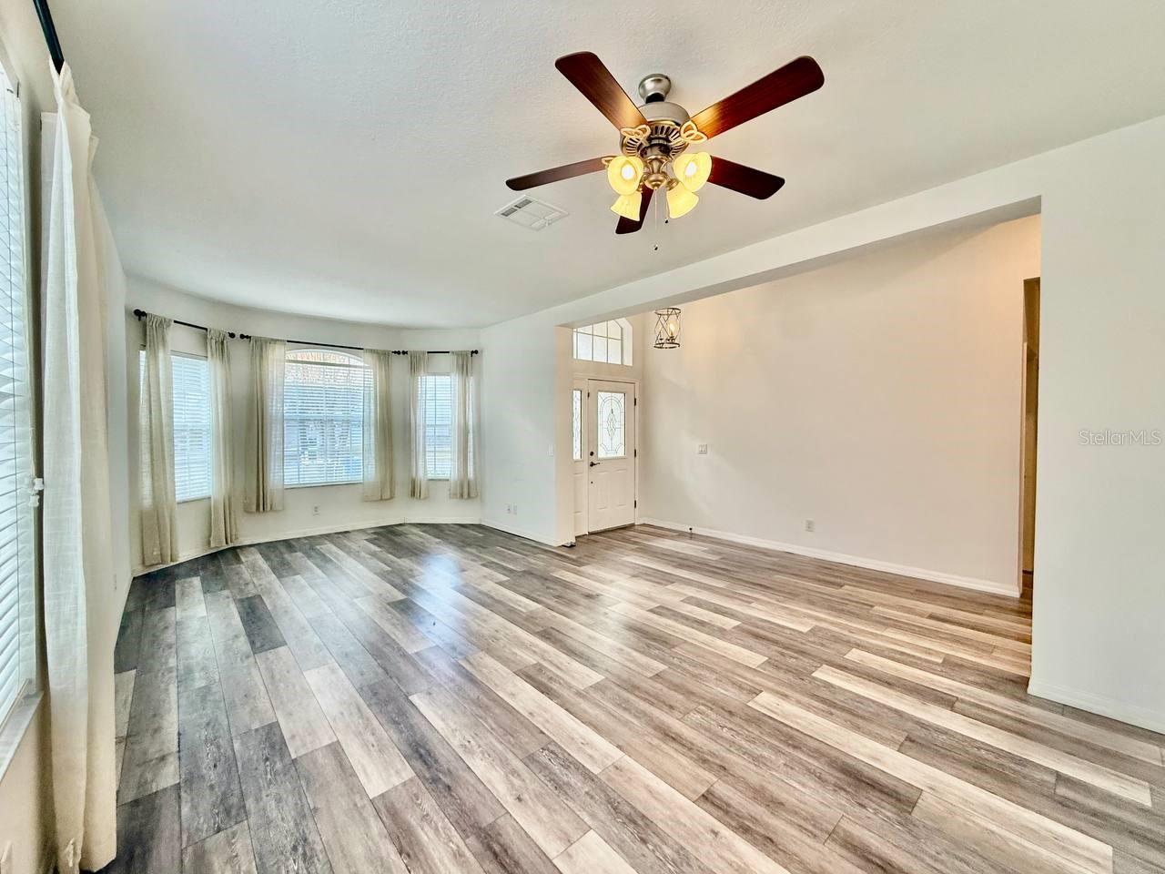 Image 4 of 44 For 10226 Evergreen Hill Drive